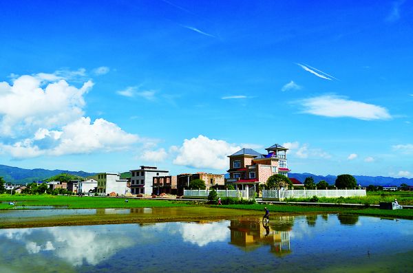 潔凈美麗的炎陵農(nóng)村。 方弘 攝